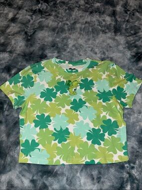 Vintage CAREBEARS Green Clover Print Cropped Tee